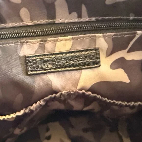 Lug Flare XL Vegan Leather Shoulder/Crossbody Bag Black Quilted - Picture 10 of 12